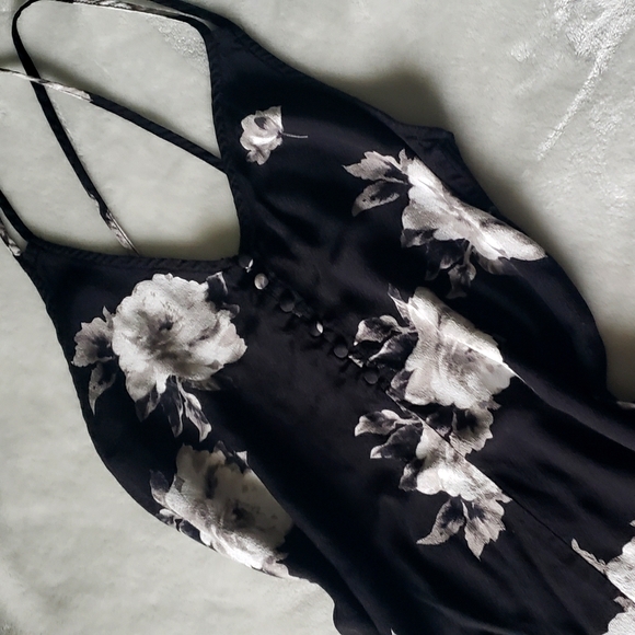 ❌SOLD❌Kendall & Kylie Slip Floral Dress - Picture 3 of 4
